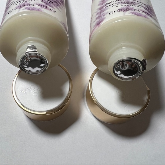 Victoria Secret Lavender & Vanilla Relax 24-Hour Moisture Body Lotion 8 fl oz - Picture 3 of 3